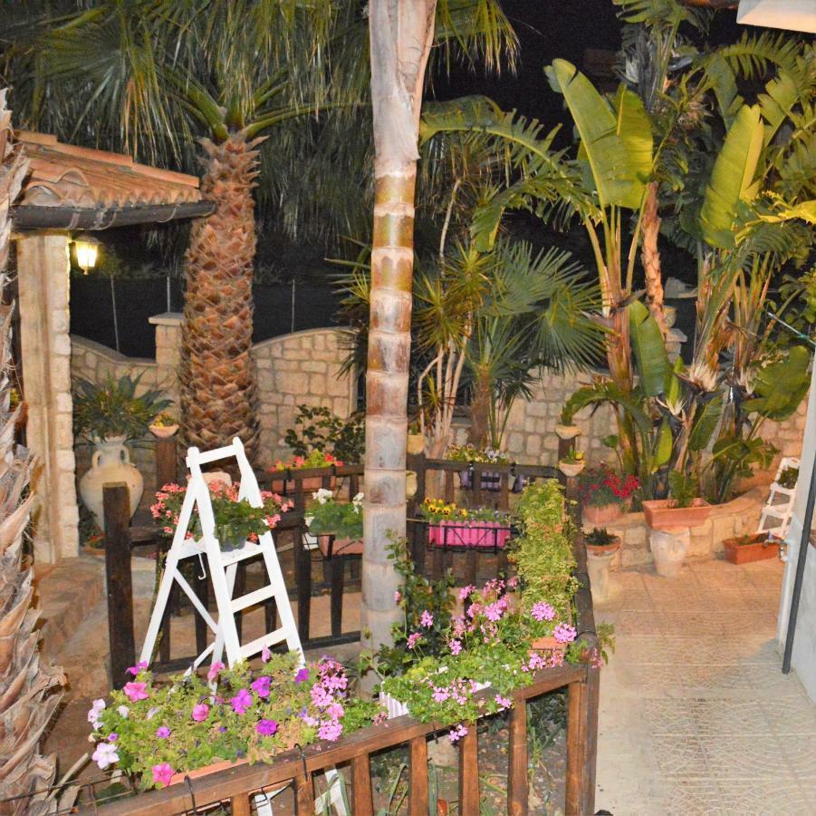 B&B Falconara ลิกาตา ภายนอก รูปภาพ